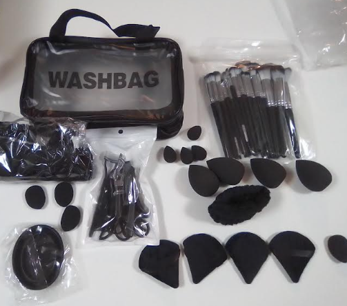 68-Piece Makeup Brush & Tool Set – 30 Brushes, Eyelash Tools & Travel Bag
